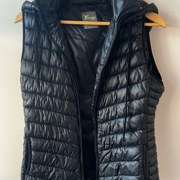Black Quilted Vest - Picture 2 of 4